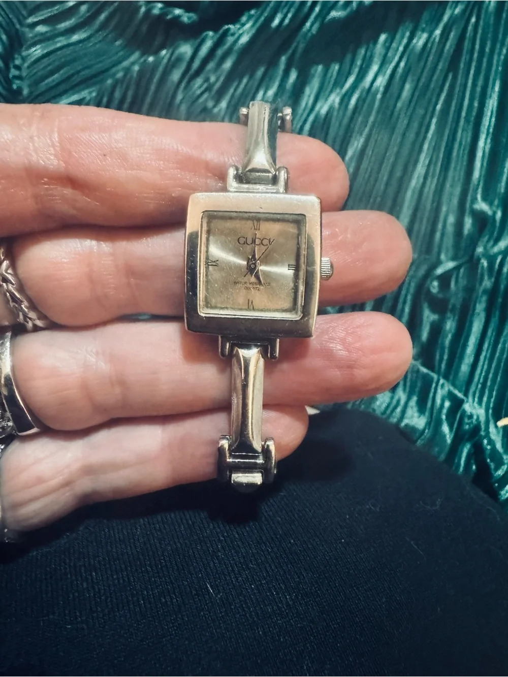 Vintage Gucci 90001 Swiss Quartz Watch Stainless Steel Bracelet 80s 90s